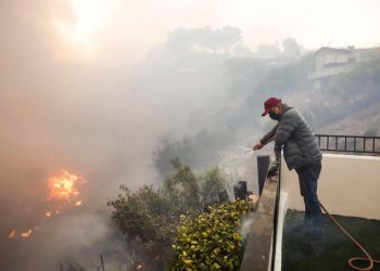 Uno de los incendios de Los Ángeles avanza hacia el acaudalado barrio de Brentwood