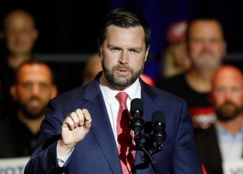 Vance dice que no se debería indultar a quienes ejercieron violencia en asalto a Capitolio