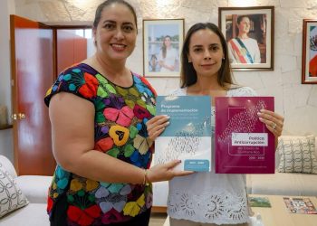 FIRMA ANA PATY PERALTA CONVENIO PARA IMPLEMENTAR “PLATAFORMA CIUDADANA DE DENUNCIAS”