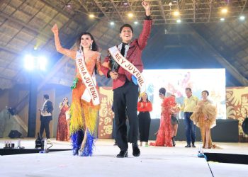 CÉLEBRE ELECCIÓN A REINAS Y REYES DEL CARNAVAL CANCÚN 2025 ANTE MILES DE ASISTENTES