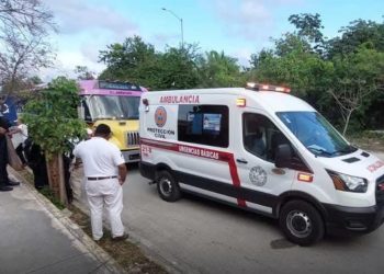 Emergencia en Villas del Sol: Trabajador de Xcaret Sufre Convulsiones en Autobús de Personal