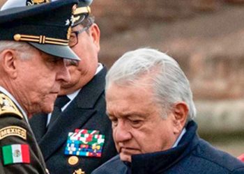 AMLO pasó de inculpar a Cienfuegos a exonerarlo