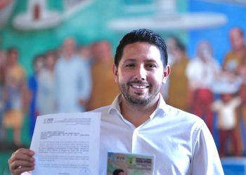 Mi compromiso es con la justicia social y las y los quintanarroenses, destaca Renán Sánchez al entregar su Informe Legislativo