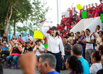 Masivo apoyo en primer foro ciudadano a favor del cambio de nombre de Solidaridad a Playa del Carmen