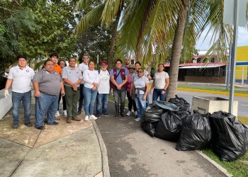 Municipio de Othón P. Blanco y Gobierno de Quintana Roo recolectan 179 kilos de basura en el Boulevard Bahía de Chetumal