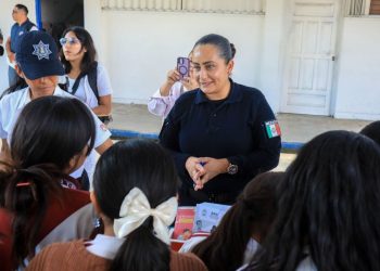 Gobierno de Solidaridad lleva la “Feria Conociendo mis Derechos” a estudiantes de la Secundaria Técnica 33