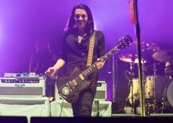 Brian Molko acusado de difamación en Italia por llamar “fascista” a Georgia Meloni