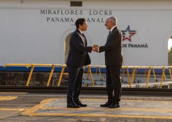 Canal de Panamá niega haber aceptado que los buques de EE.UU. no paguen tarifas en la vía