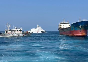 China emplea 45 aviones y 14 buques en maniobras militares con fuego real frente a Taiwán