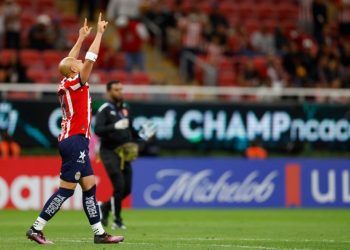 Chivas golean al Cibao y pasan a octavos de la Copa de Campeones de Concacaf