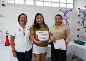 Concluye con éxito taller de papel enrollado en el BiblioAvión Gervasio