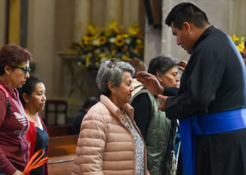 ¿Cuándo cae miércoles de ceniza en el 2025?