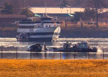 El accidente aéreo en Washington pudo estar provocado por “datos erróneos” de la altitud