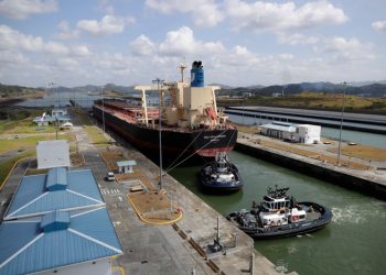 El Gobierno de EE.UU. asegura que sus barcos ya no pagarán tarifas en el Canal de Panamá