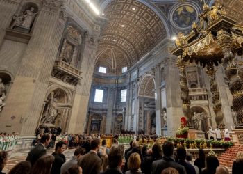 El papa encomienda misión a los artistas: “transformar el dolor en esperanza”