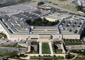 El secretario de Defensa de EE.UU. defiende los despidos en el Pentágono