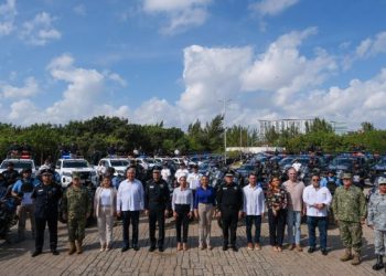 Entregan Mara Lezama y Ana Paty Peralta 127 unidades de tecnología avanzada a la Secretaría de Seguridad Ciudadana de Benito Juárez