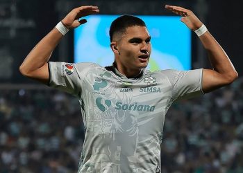 Feyenoord anunció la contratación del mexicano Stephano Carrillo