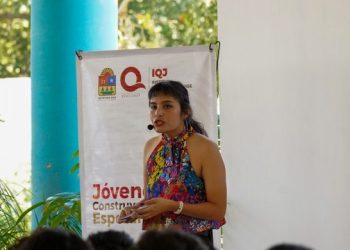 Fortalece IQJ la educación y prevención en juventudes del CBTIS 214 con conferencias sobre derechos sexuales y trata de personas