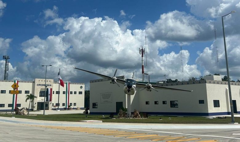 Celebración del 110 aniversario de las Fuerzas Aérea Mexicana e inauguración de la base aérea militar de Tulum No. 20, encabezada por la presidenta Claudia Sheinbaum (Foto de El Universal)