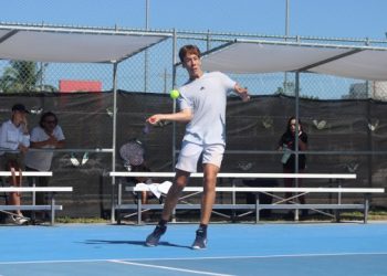 Jugadores quintanarroenses mostraron su talento en la eliminatoria de tenis de los Juegos Deportivos Estatales 2025
