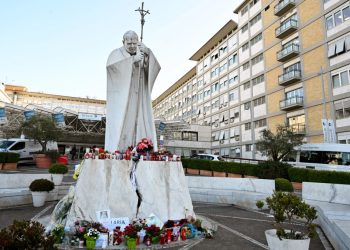 La salud del papa Francisco es estable, informa el Vaticano