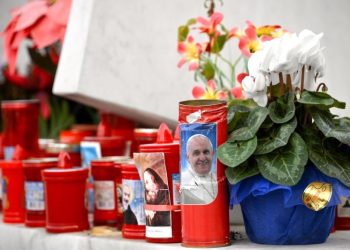 La salud del papa Francisco: incertidumbre y especulaciones sobre el futuro en Roma