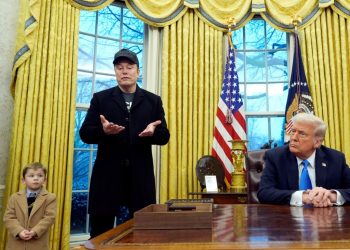 Mayor poder a Musk; rechazan petición de los demócratas