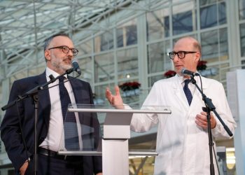 Médicos de hospital Gemelli: “El Papa no está fuera de peligro”