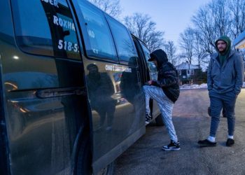 Medio millón de personas están a la espera de ser expulsadas de Canadá