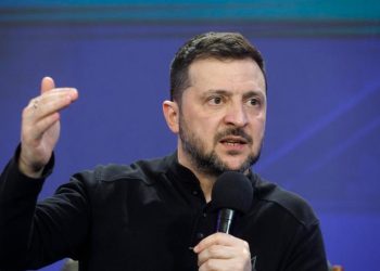 Parlamento ucraniano reafirma la legitimidad de Zelenski como presidente