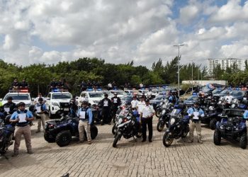 Refuerzan seguridad en Cancún: Entregan 127 patrullas con tecnología avanzada