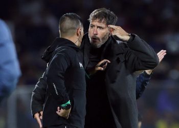 Pumas destituye al técnico Gustavo Lema