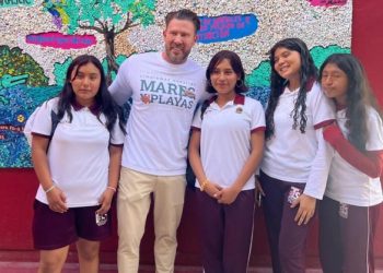 Realiza APIQROO con SEMAR y Coordinación General de Puertos y Marina Mercante jornada de limpieza de playas en Mahahual