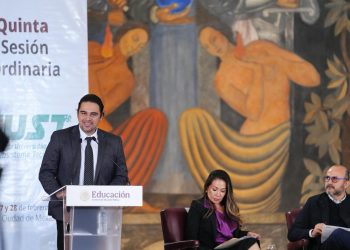 Rector de UT Cancún representa al sureste en reunión nacional con la SEP