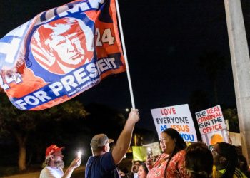 Retienen recursos a ciudades que dan ayuda a migrantes en Estados Unidos