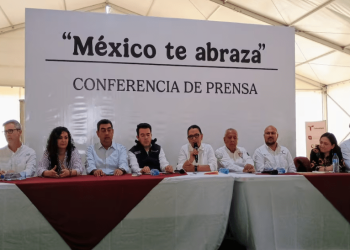 Rosa Icela Rodríguez recibe a los primeros migrantes repatriados