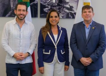 Se reúne Mara Lezama con Vicente González, miembro de la Cámara de Representantes de EEUU