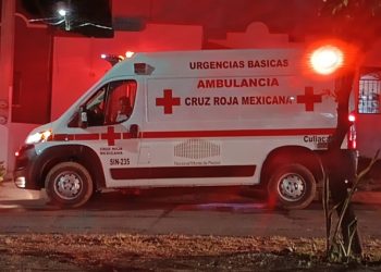 Sujetos armados roban ambulancia de la Cruz Roja en Sinaloa