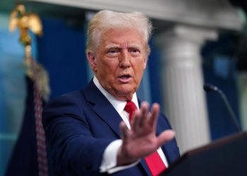 Trump acusa a medios de haber recibido dinero “robado” de Usaid