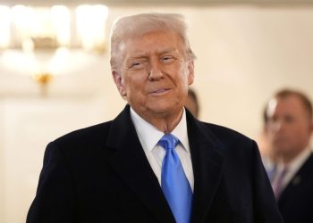 Trump dice que acordó con Putin comenzar negociaciones para el fin de la guerra en Ucrania