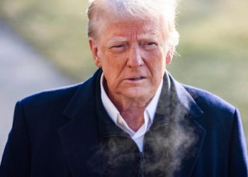 Trump modifica su denuncia contra el canal CBS y le reclama 20 mil millones de dólares