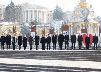 Ucrania conmemora con sus aliados europeos y sin EE.UU. tres años de la invasión rusa