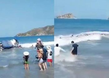 Vuelca lancha de turistas en playa de Cabo San Lucas (VÍDEO)