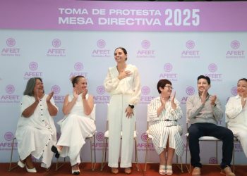 “Ana Paty Peralta Preside la Toma de Protesta de la Nueva Mesa Directiva de AFEET Quintana Roo 2025”