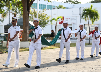 ceremonia cívica en Chetumal
