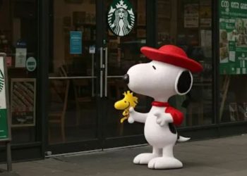 Snoopy starbucks