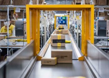 «Trabajadores de Mercado Libre en Puebla denuncian falta de pago y bloquean instalaciones»