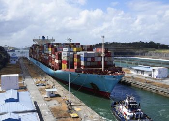 trum y el canal de panama