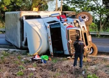 accidente carretera Escárcega-Chetumal